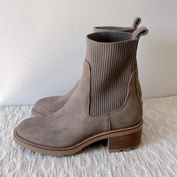 Steve Madden EUC Kiley Chelsea Suede Ankle Boots - Picture 5 of 14